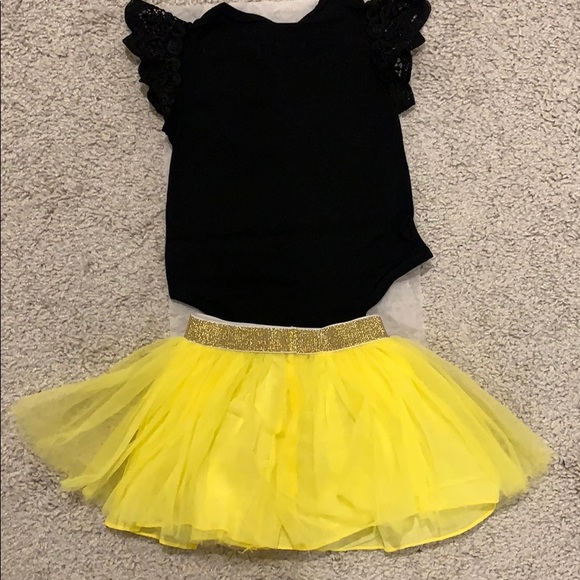 Baby Girl’s One Year Birthday Outfit - Picture 5 of 11